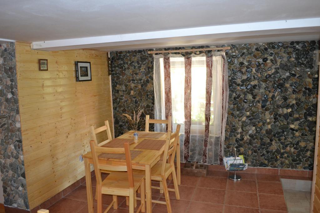 Casa de Oaspeti Dunarea la Cazane Dubova Esterno foto